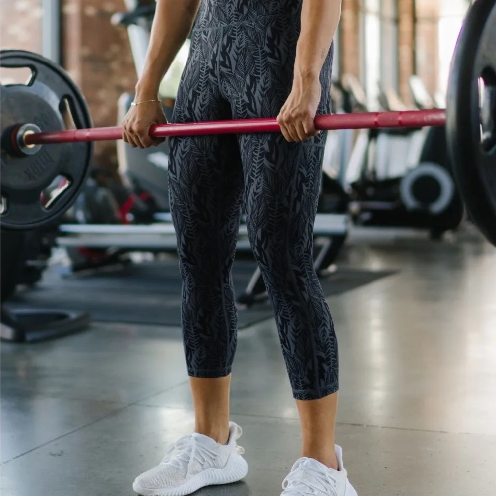 Midnight in Kanha light n tight capri 20”